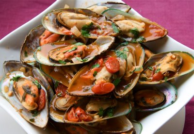 Bloody Caesar Steamed Mussels |